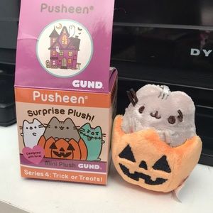 Halloween Pumpkin Pusheen Surprise Plush